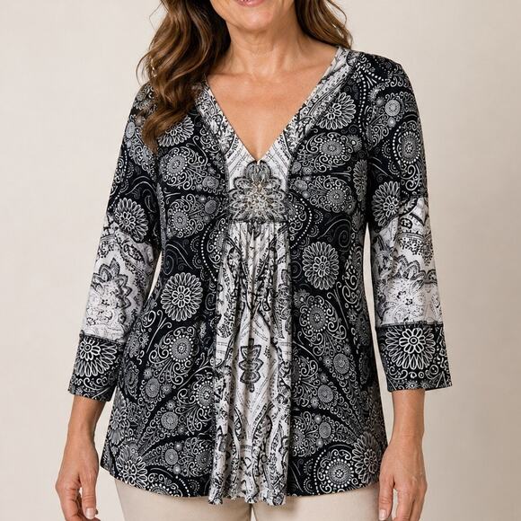 ONE WORLD Tops - One World Tunic Smal Sequined Black Floral 3/4 Sleeve Scoopneck Stretch